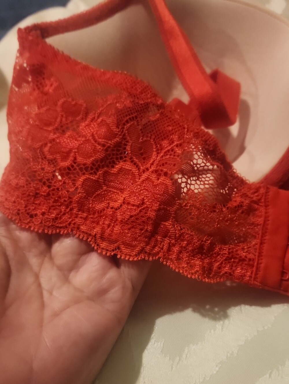 Victoria's Secret Red Lace Embellished Push-Up Bra - Picture 6 of 12